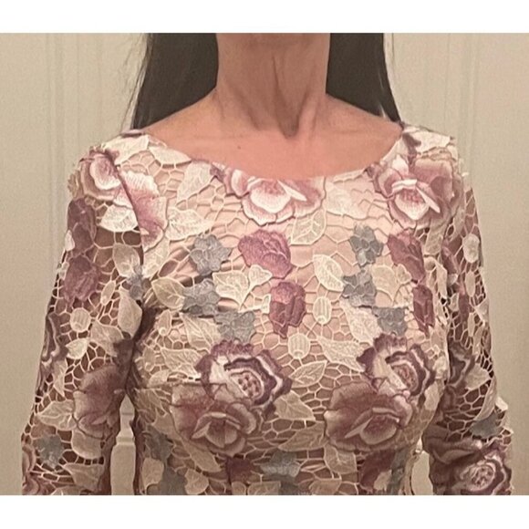 Eliza J Floral Lace Dress Size 8 In Pink & Beige With 3/4 Sleeves & V-Back Desig - Picture 3 of 15